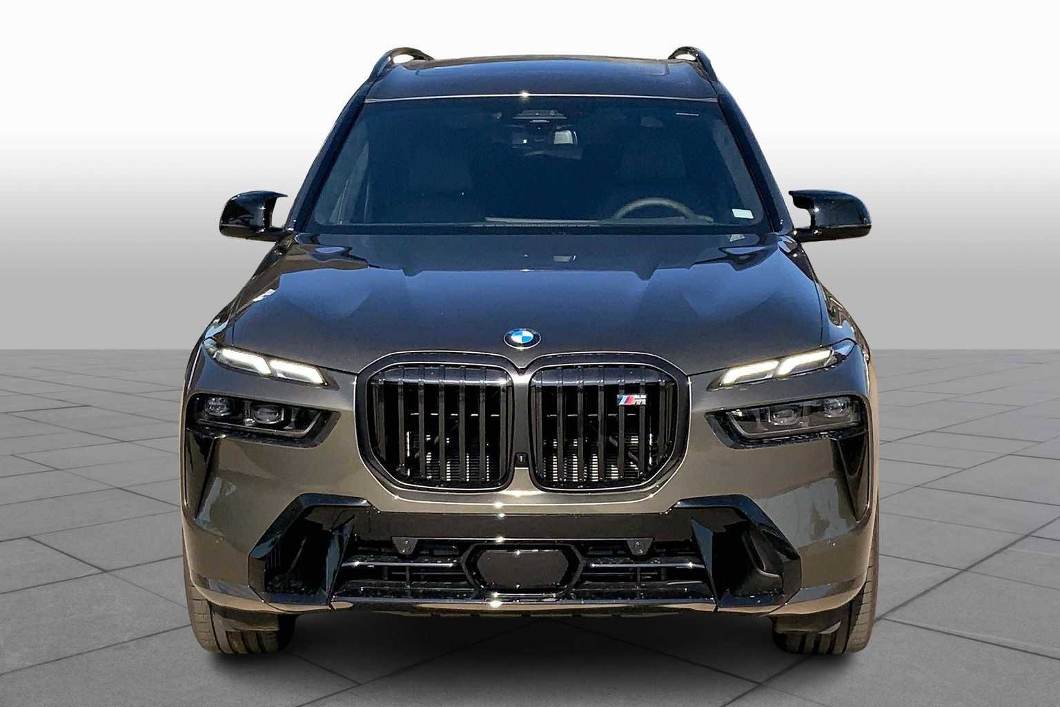 New 2026 BMW X7 M60i image 3