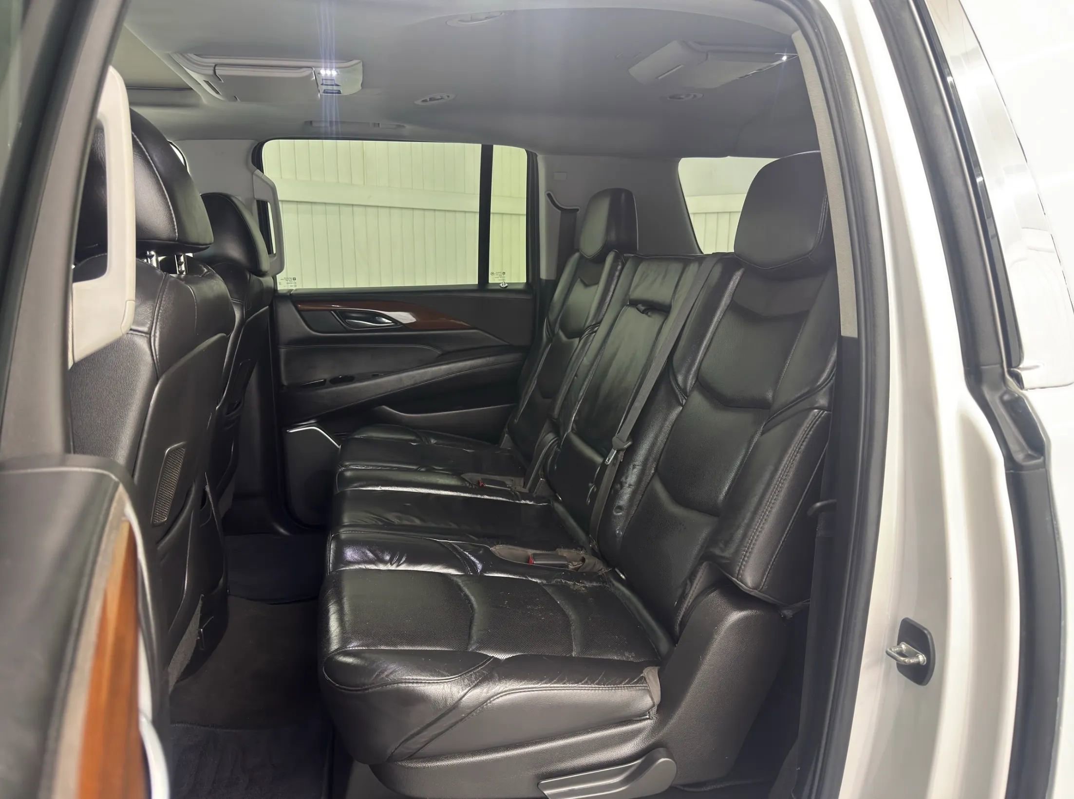 Used 2018 Cadillac Escalade ESV Luxury image 12
