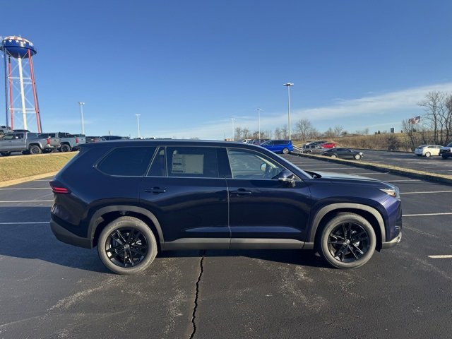 New 2026 Toyota Grand Highlander Platinum image 2