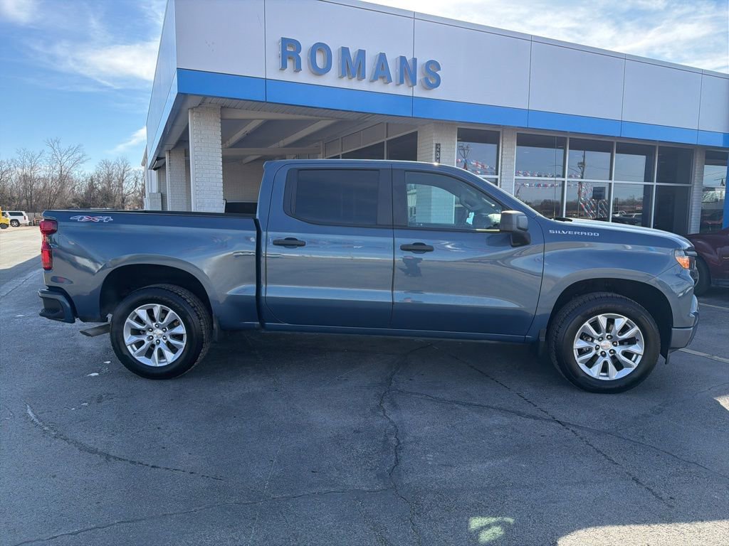 Used 2024 Chevrolet Silverado 1500 Custom w/ LPO, Dark Essentials Package image 2