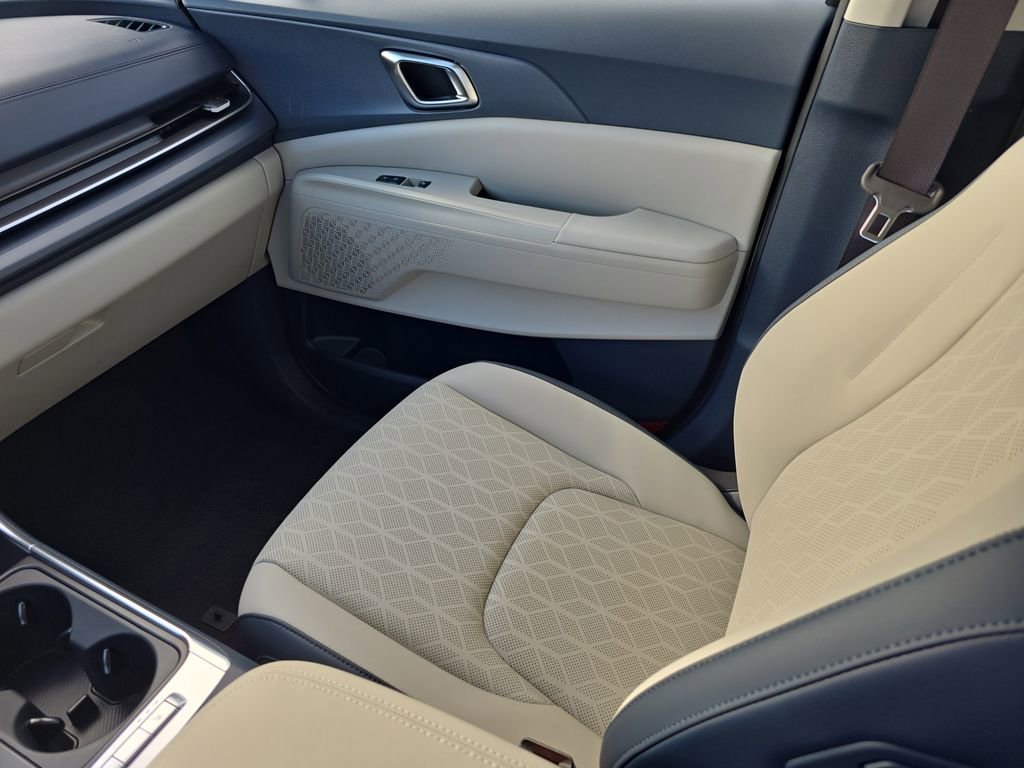 New 2026 Kia Carnival EX image 16