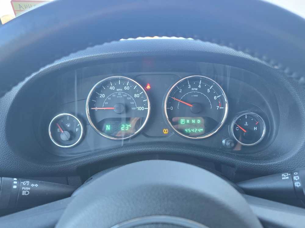 Used 2018 Jeep Wrangler Unlimited Sahara AWD/4WD image 14