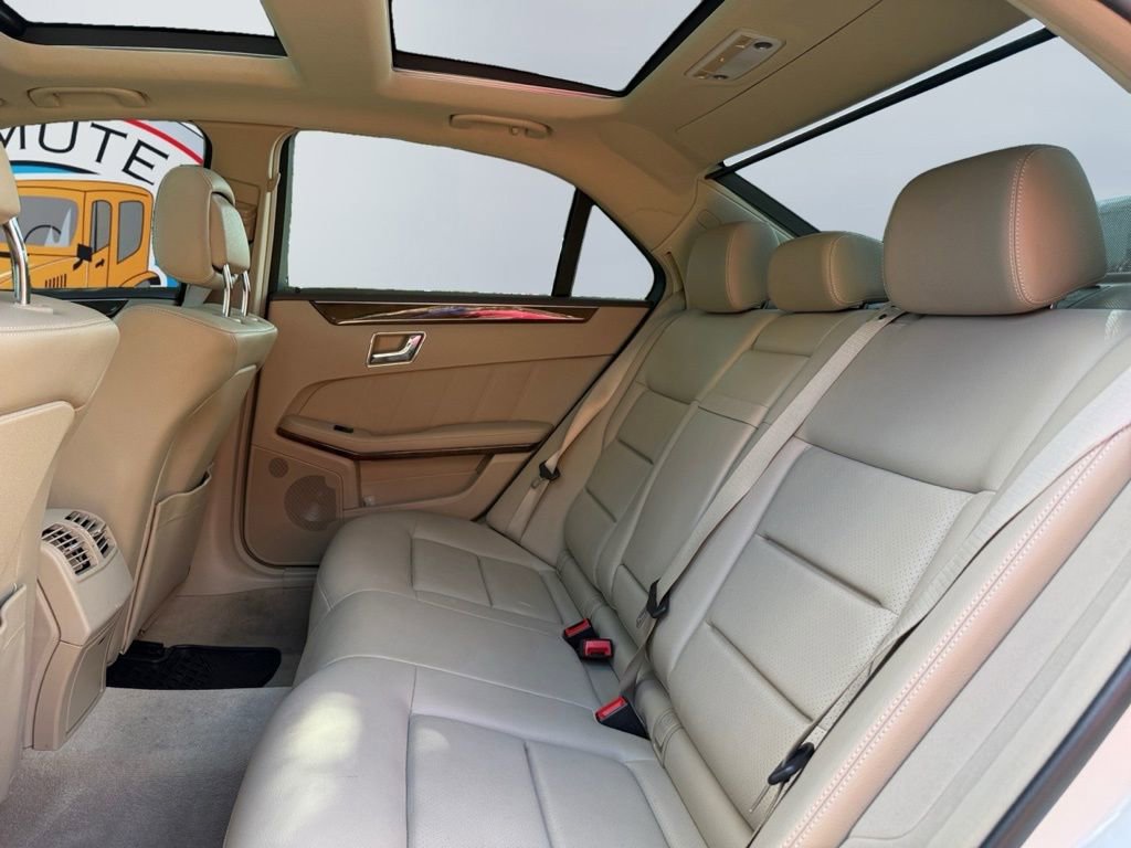 Used 2010 Mercedes-Benz E 350 4MATIC Sedan image 20