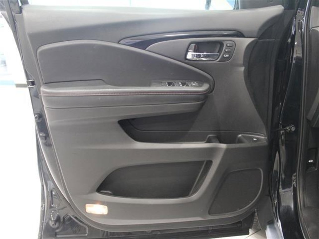 Used 2022 Honda Ridgeline Black Edition image 15