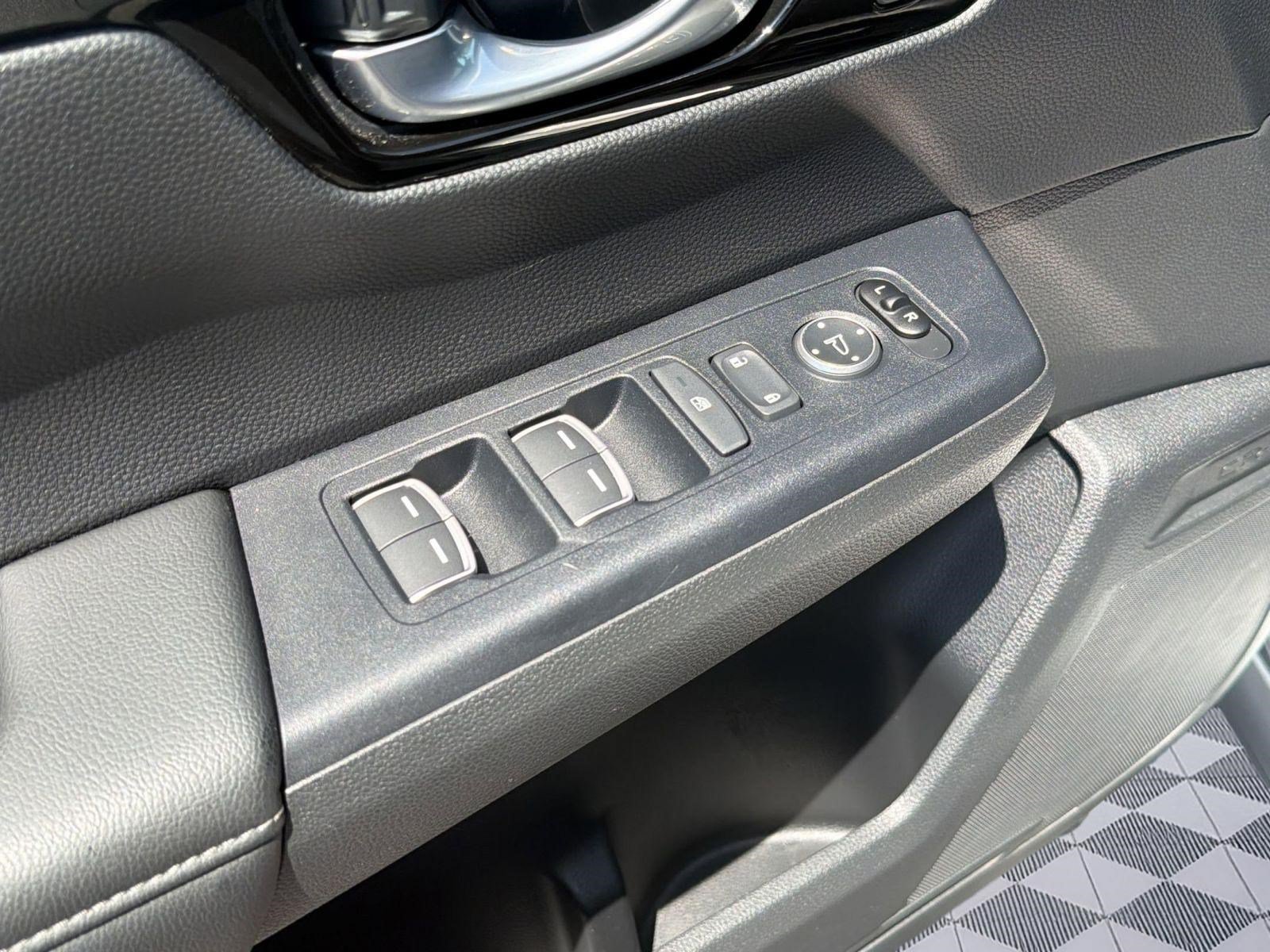 Used 2025 Honda CR-V EX-L image 21