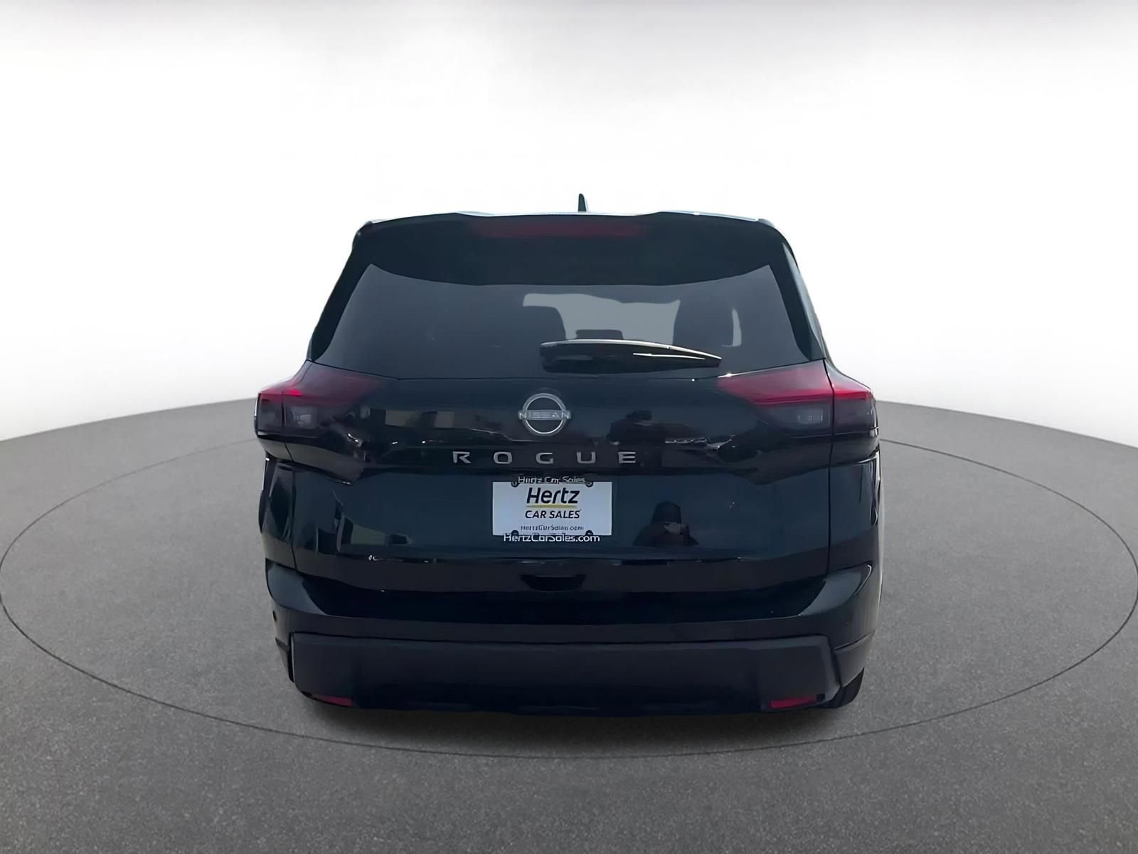 Used 2025 Nissan Rogue SV image 12