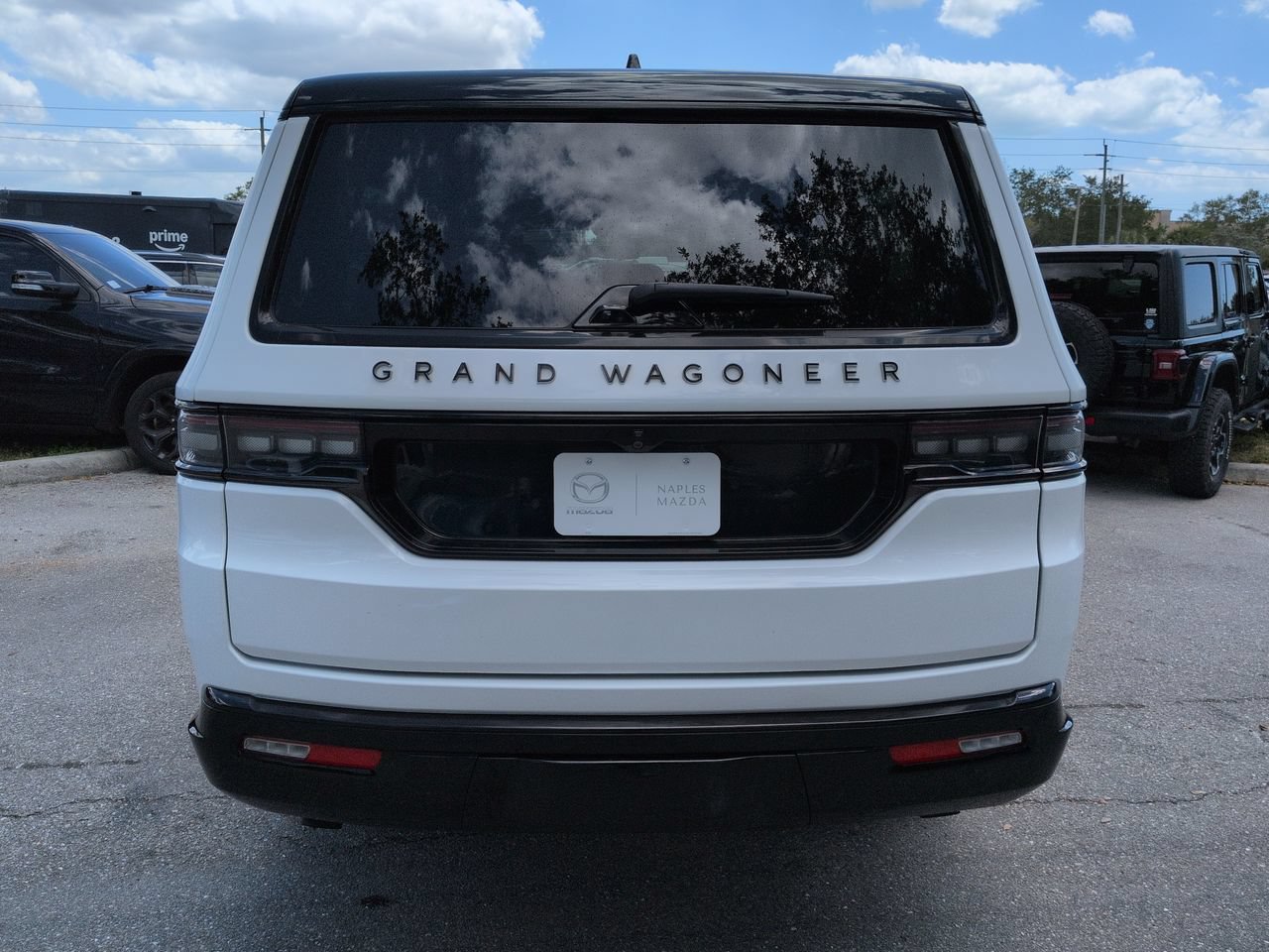 Used 2024 Jeep Grand Wagoneer L Series III w/ Quick Order Packagew 28T AWD/4WD image 6