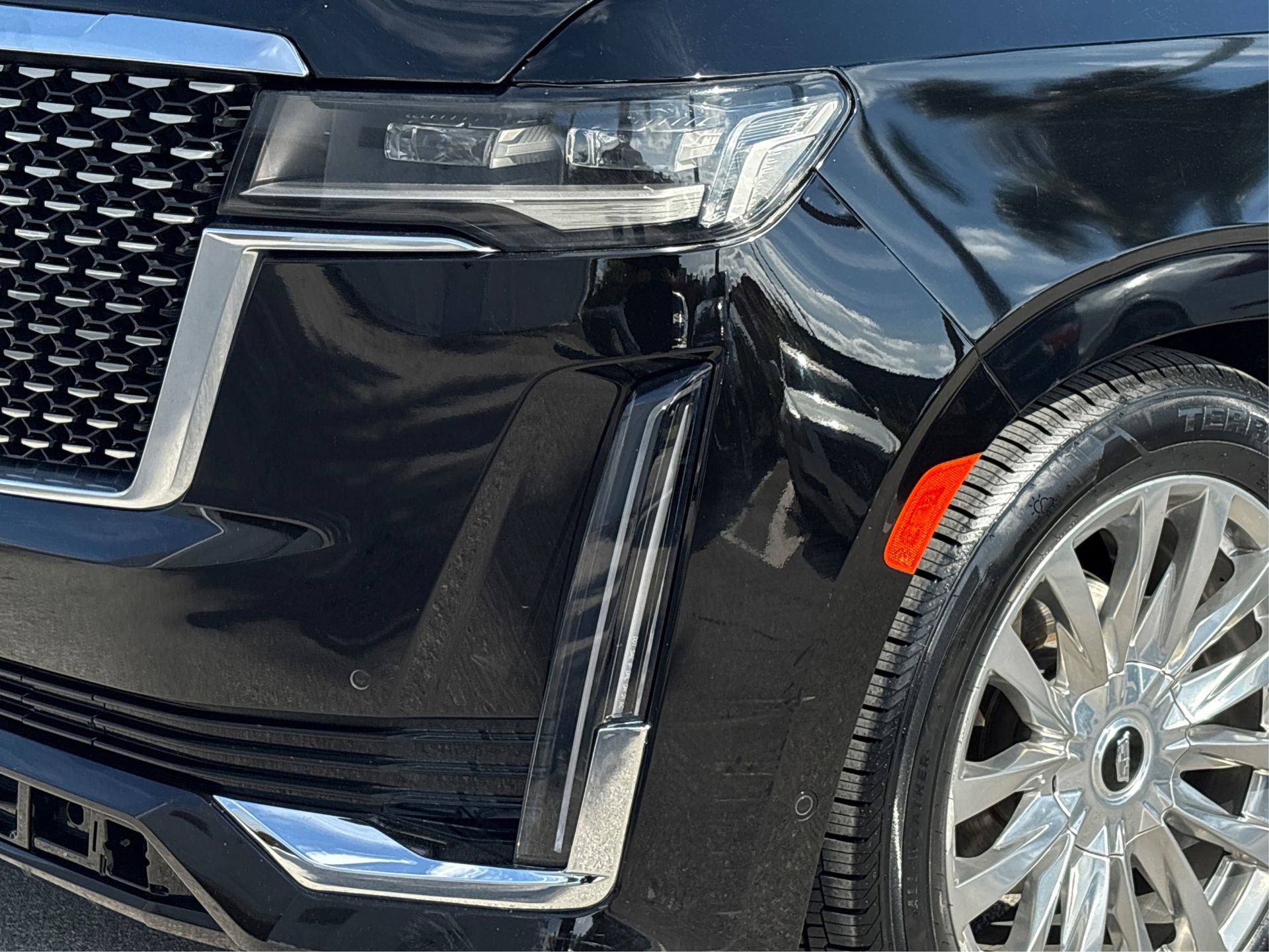 Used 2022 Cadillac Escalade Premium Luxury w/ Performance Package image 14