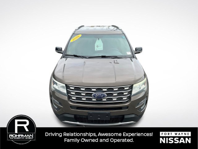 Used 2016 Ford Explorer XLT w/ Equipment Group 201A AWD/4WD image 34