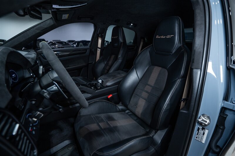 Used 2022 Porsche Cayenne Turbo GT AWD/4WD image 19