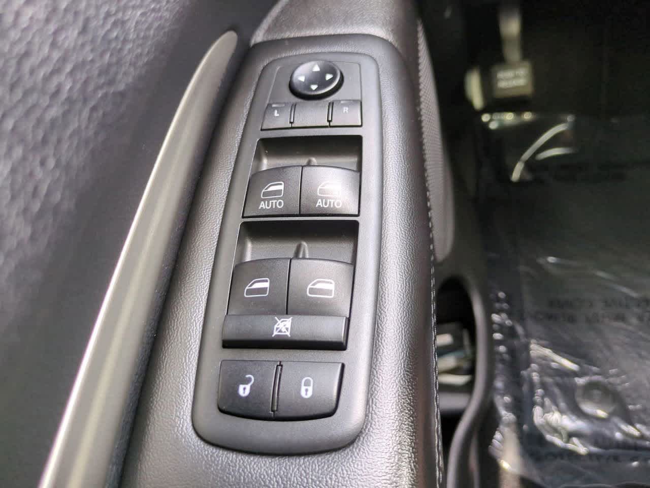 Used 2019 Dodge Durango SXT w/ Trailer Tow Group IV RWD image 22