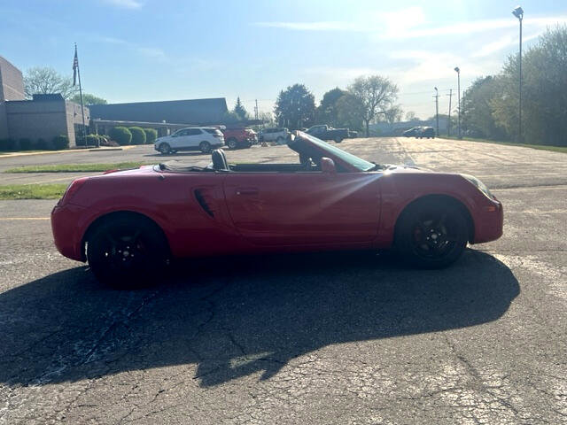Used 2003 Toyota MR2 image 19