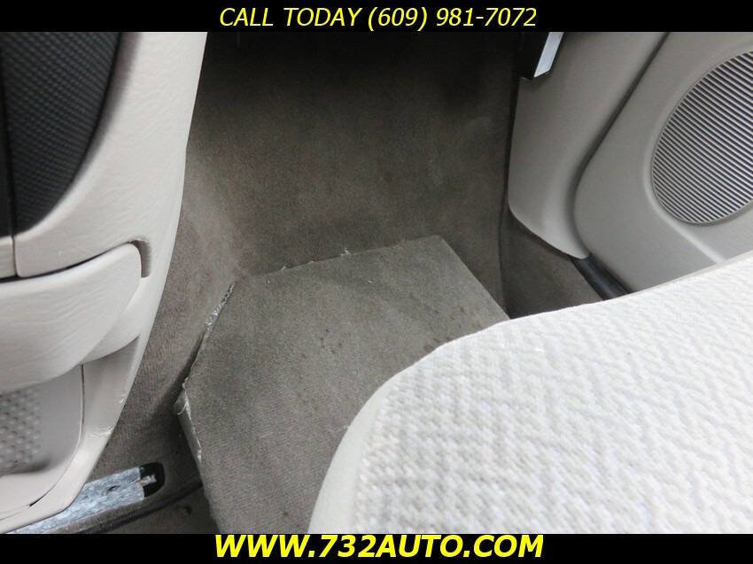 Used 2005 Dodge Grand Caravan SE w/ Popular Equipment Group I image 39