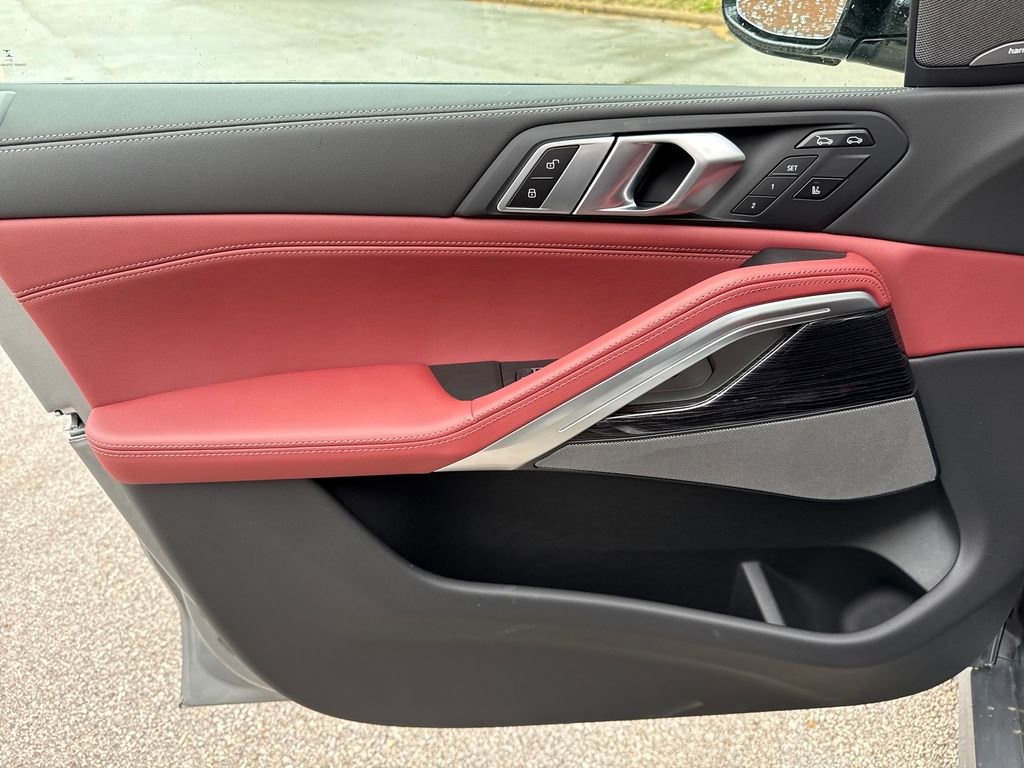 New 2026 BMW X6 xDrive40i image 13