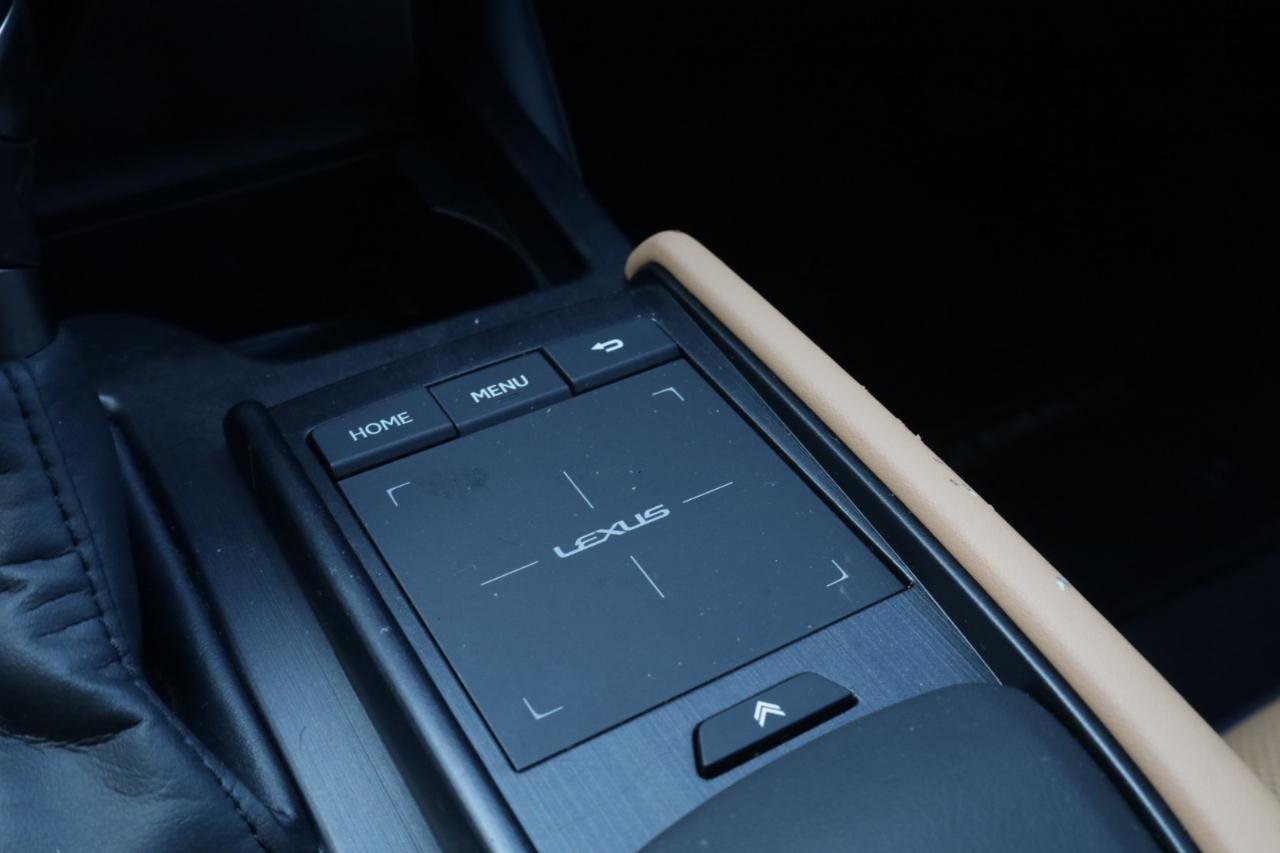 Used 2022 Lexus ES 350 w/ Premium Package FWD image 12