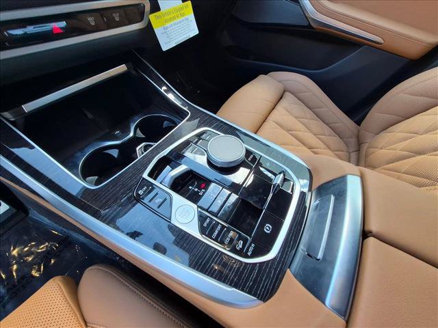 New 2027 BMW X7 xDrive40i w/ M Sport Package AWD/4WD image 10