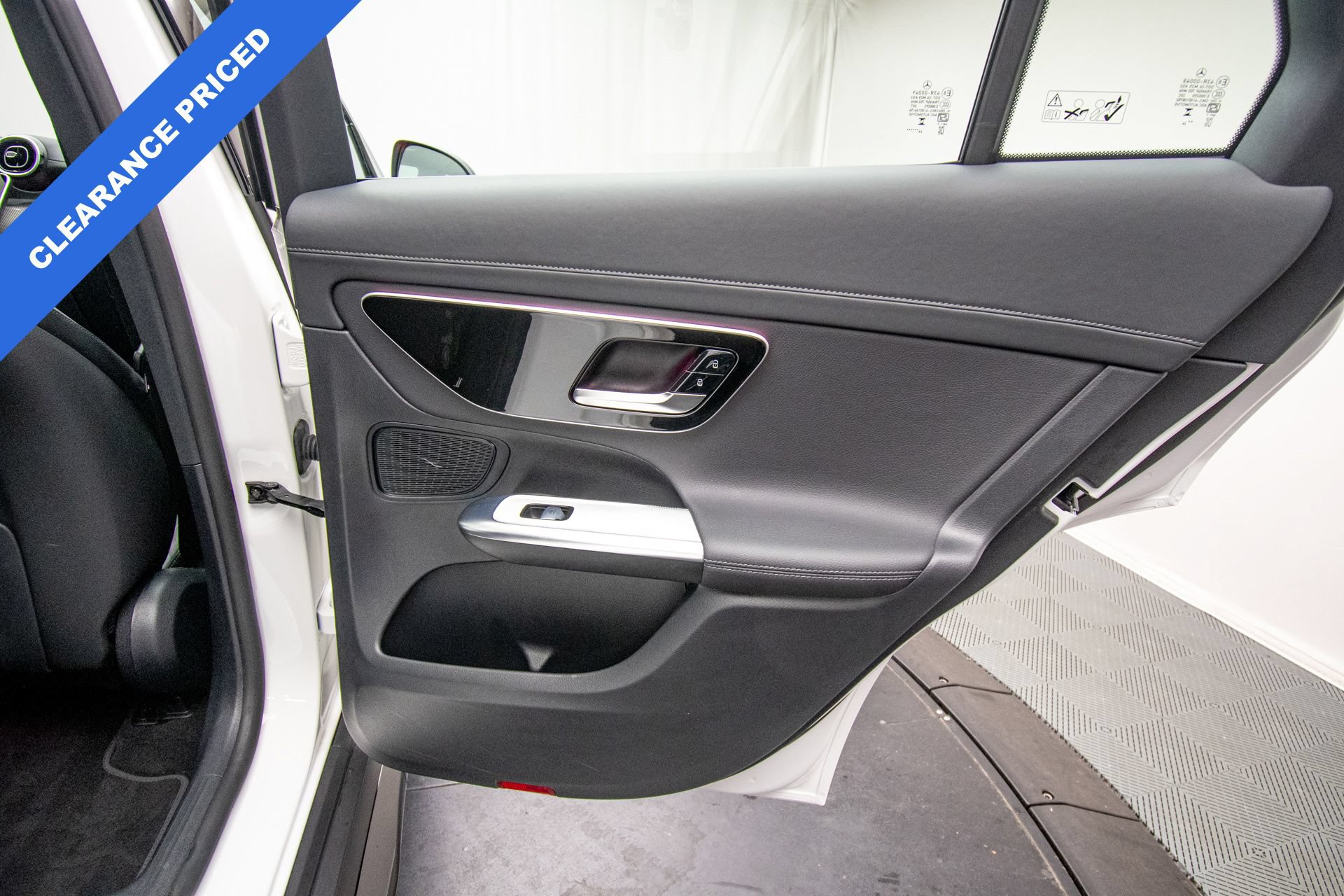 Used 2025 Mercedes-Benz GLC 43 AMG 4MATIC image 37