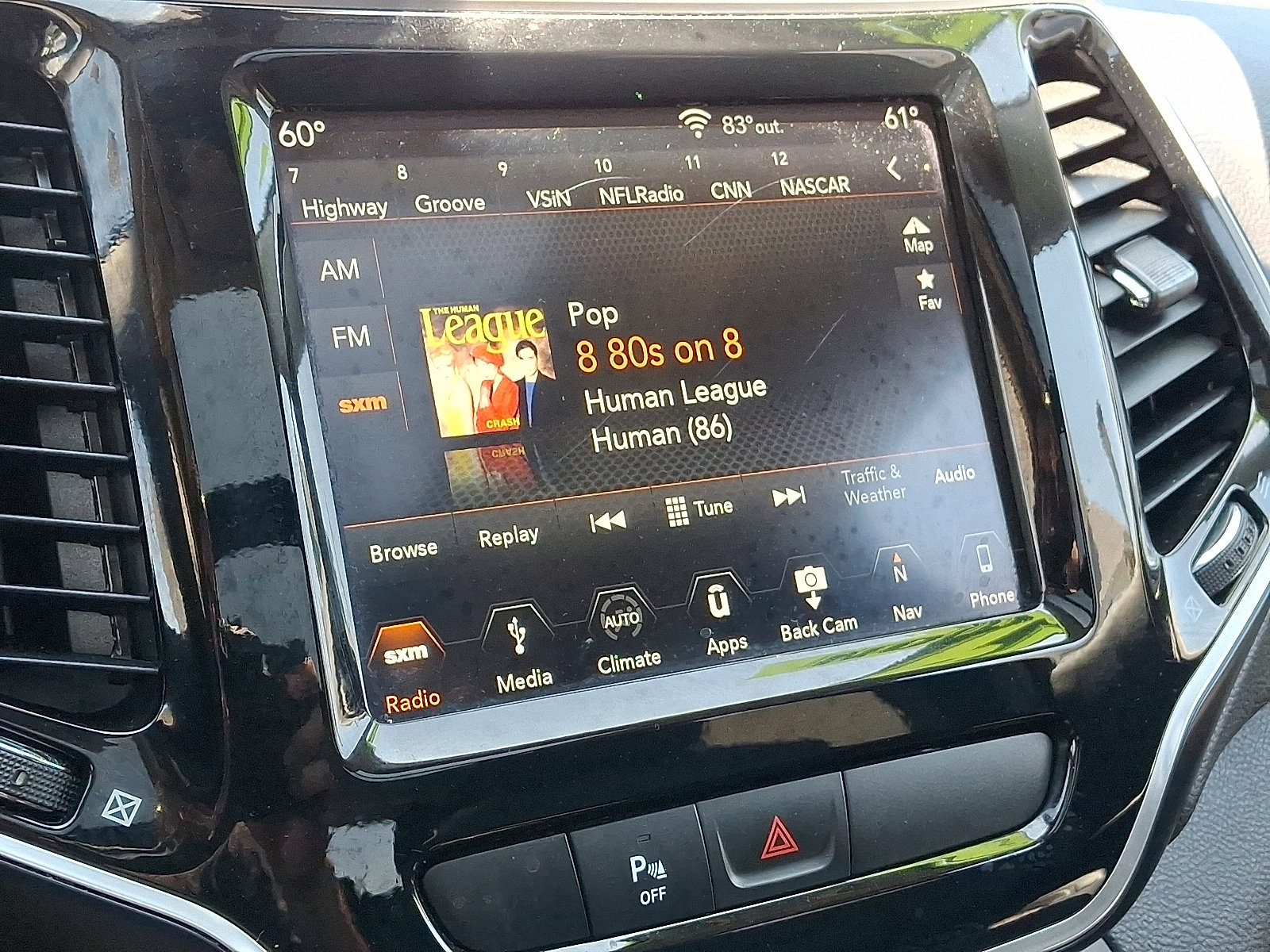 Used 2019 Jeep Cherokee Limited image 18