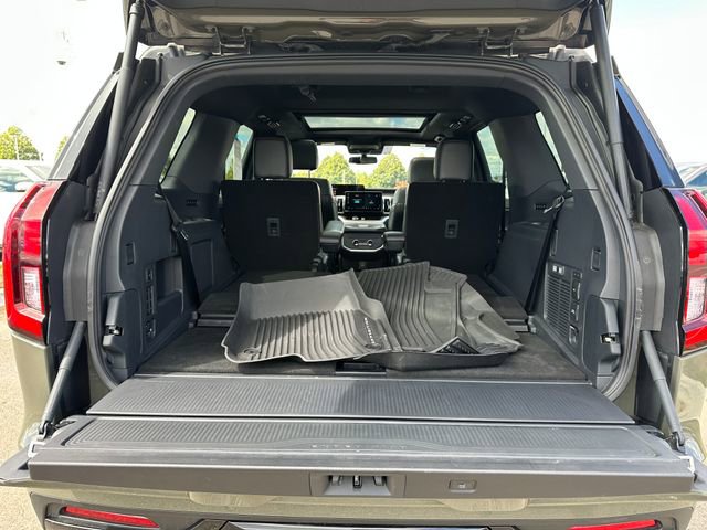 Used 2025 Ford Expedition Tremor image 13