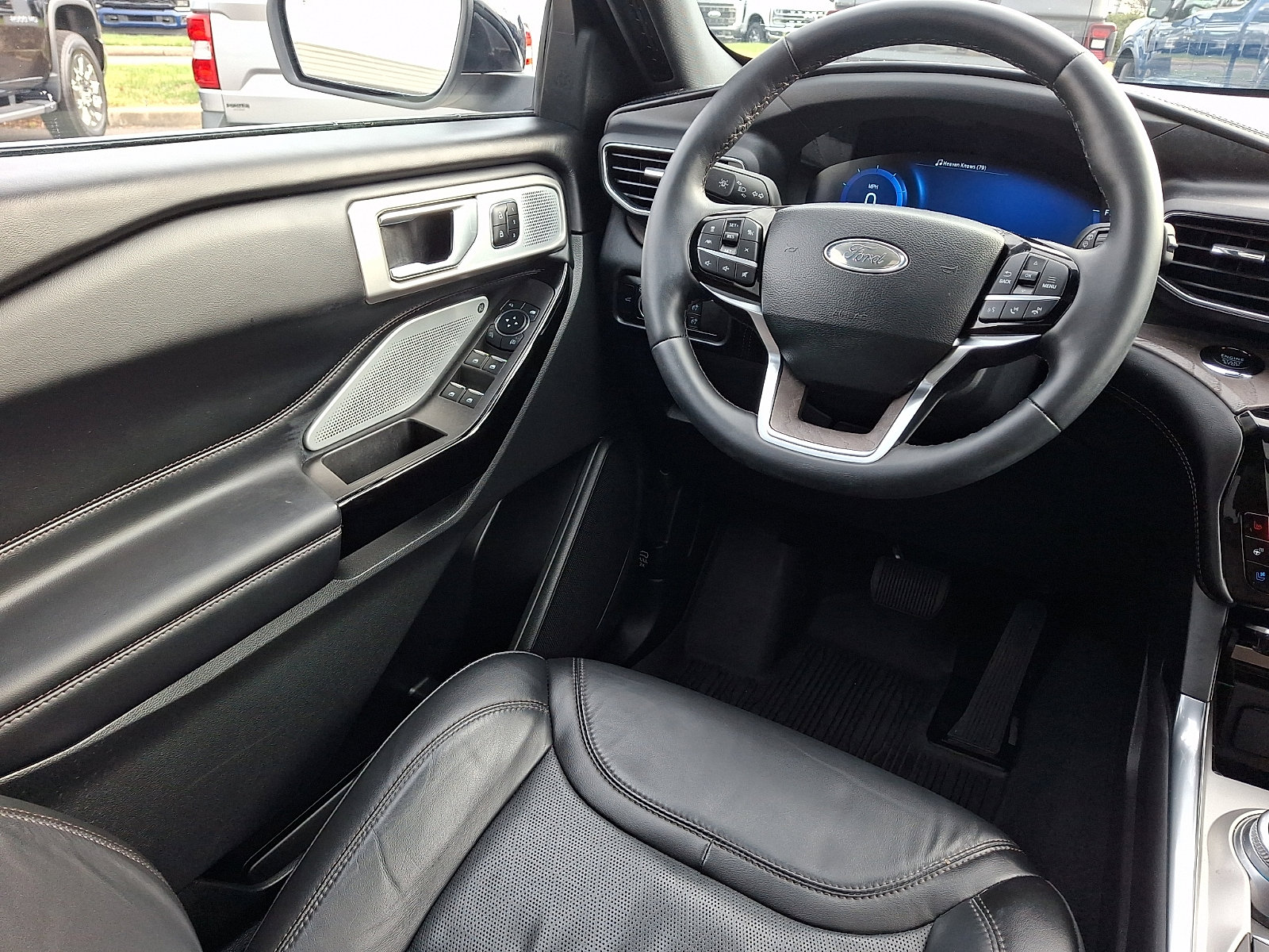 Certified 2023 Ford Explorer Platinum w/ Technology Package image 14