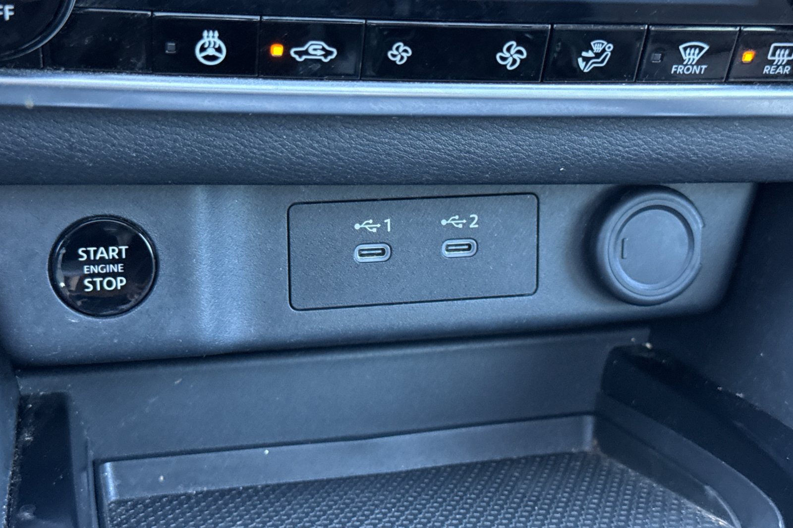 Certified 2024 Nissan Rogue SV w/ SV Premium Package FWD image 32