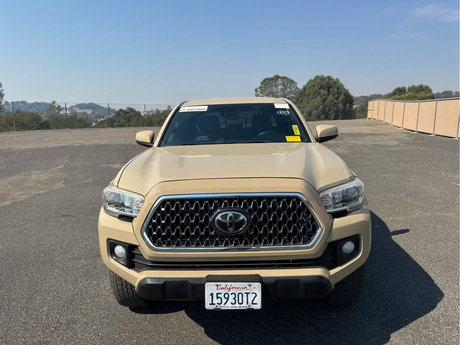 Used 2019 Toyota Tacoma TRD Off-Road w/ Technology Package AWD/4WD image 2