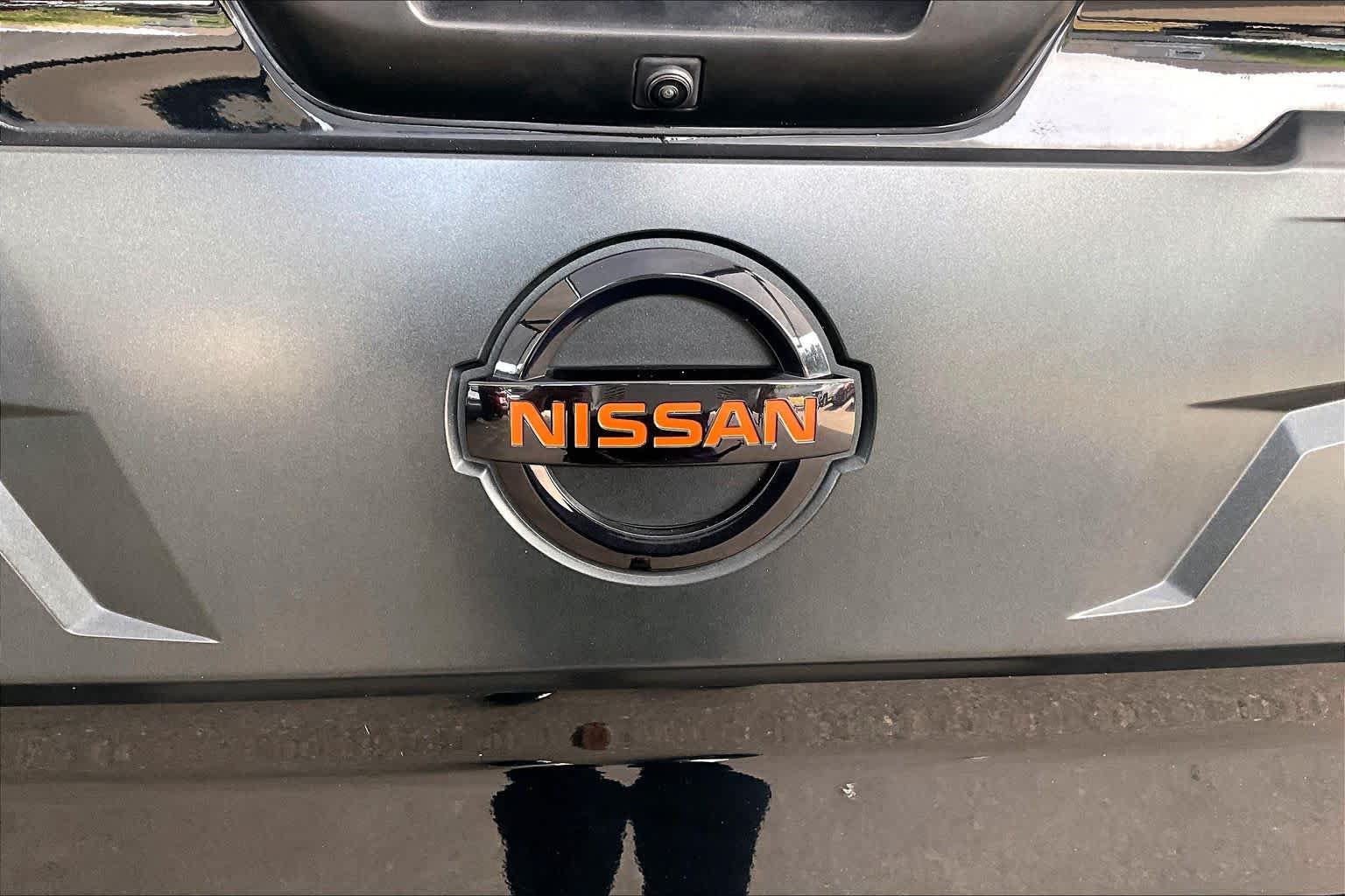 Used 2021 Nissan Titan PRO-4X w/ Pro-4x Convenience Package AWD/4WD image 31