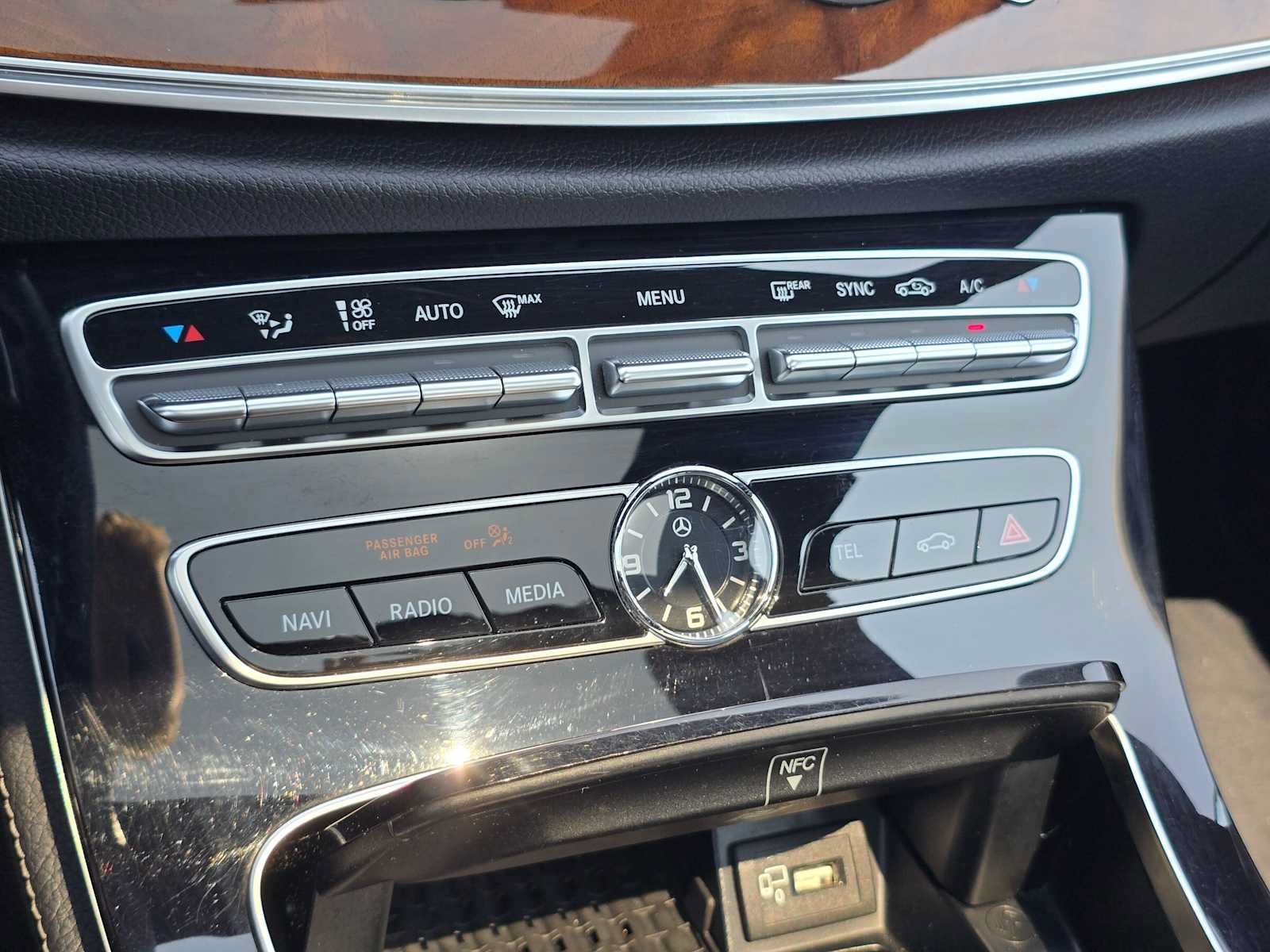 Used 2017 Mercedes-Benz E 300 4MATIC image 30