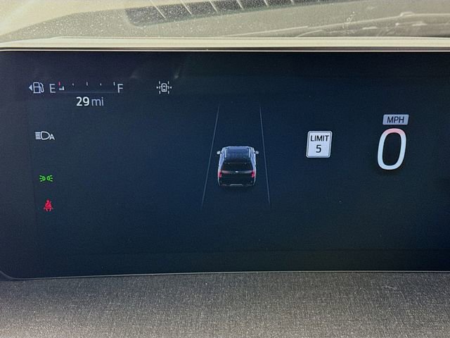 New 2025 Ford Expedition Active image 14