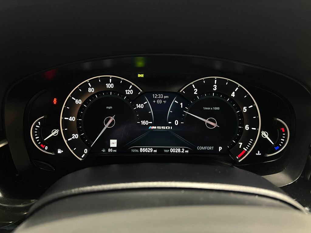 Used 2018 BMW M550i xDrive image 24