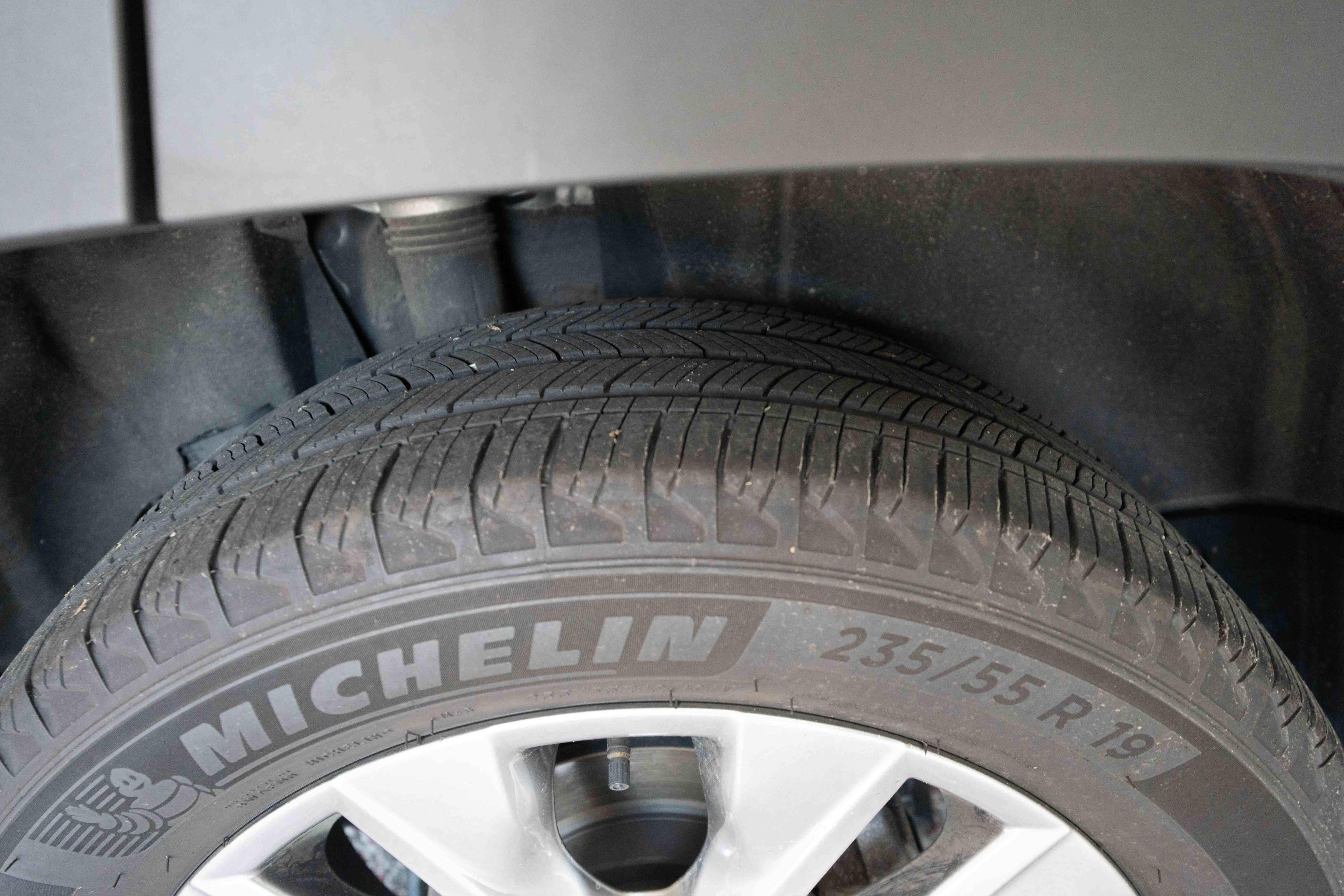 Certified 2023 Toyota RAV4 XLE Premium AWD/4WD image 32