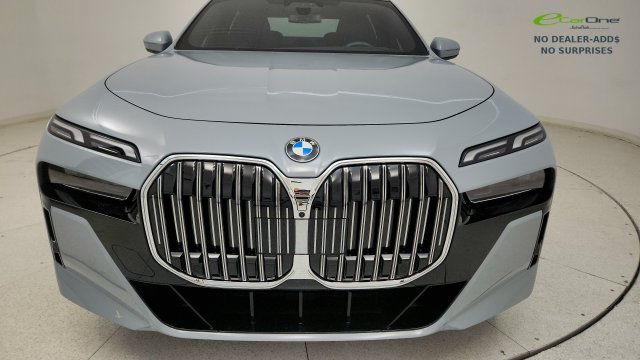 Used 2025 BMW 740i RWD image 24