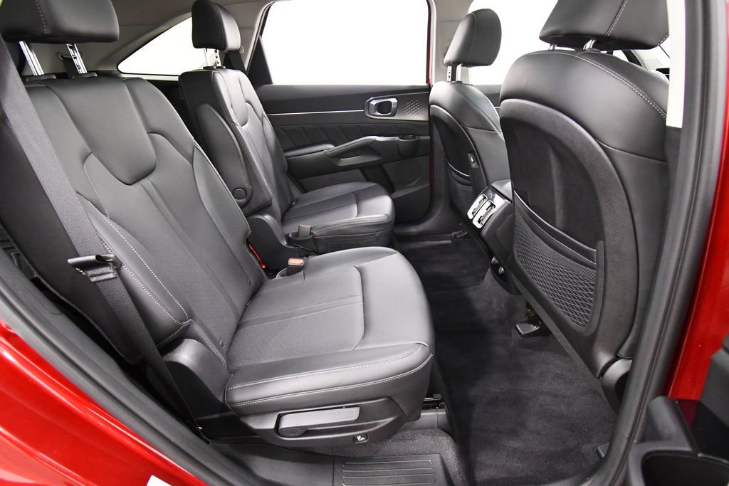 Certified 2023 Kia Sorento SX AWD/4WD image 18