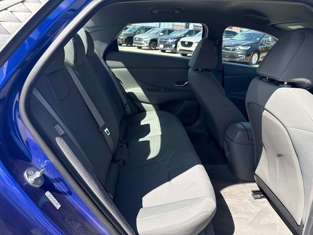 Used 2024 Hyundai Elantra SE image 14