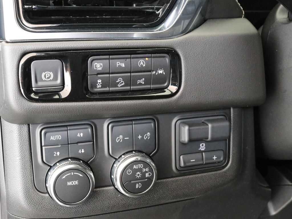 Used 2025 GMC Yukon XL Elevation AWD/4WD image 26
