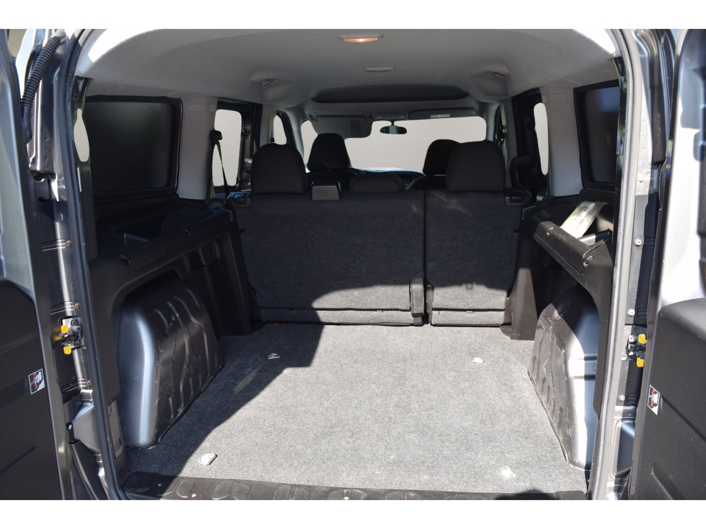 Used 2016 RAM ProMaster City Tradesman SLT w/ Rear Back-up Camera Group FWD image 7