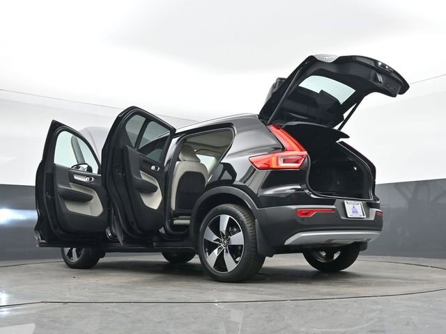 Used 2020 Volvo XC40 T5 Momentum w/ Protection Package Premier image 51