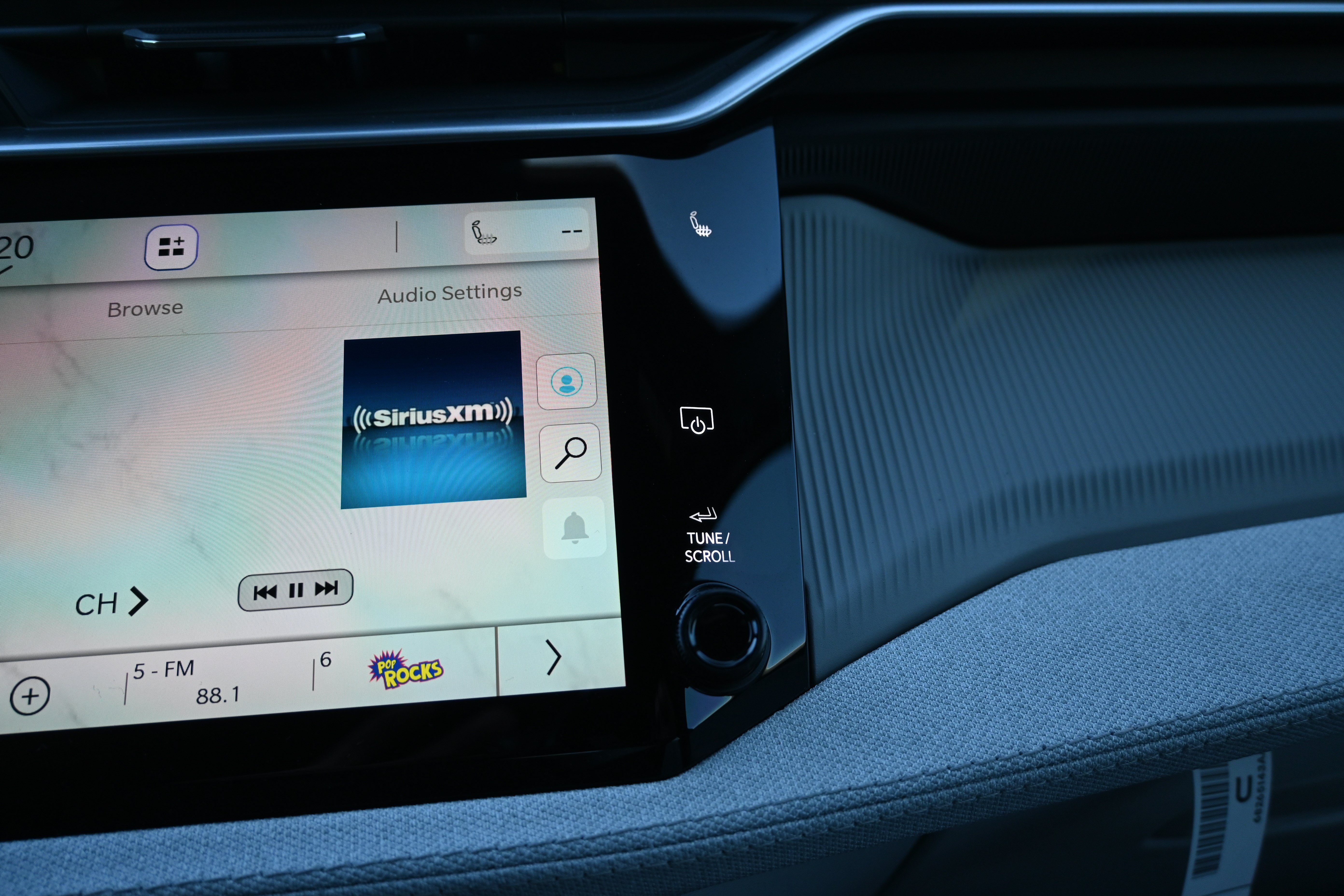 New 2026 Jeep Cherokee Laredo AWD/4WD image 26