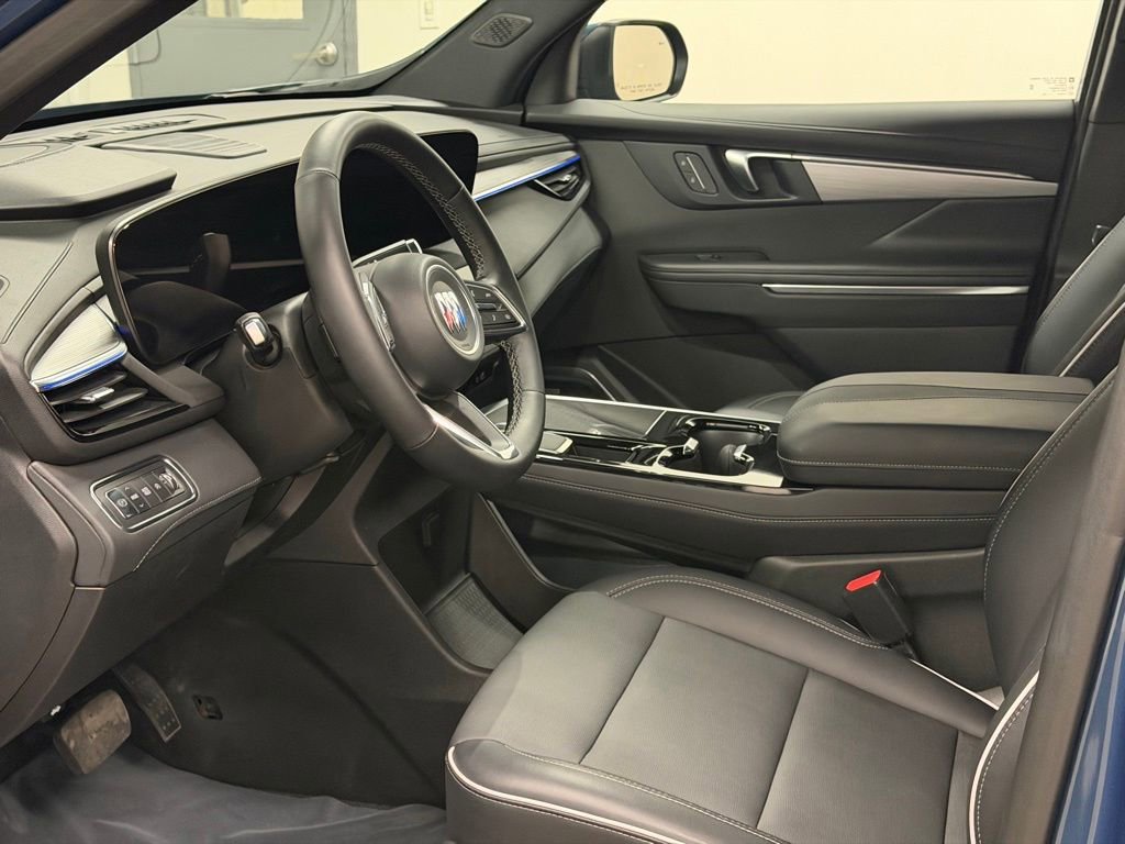Certified 2025 Buick Enclave Preferred image 31