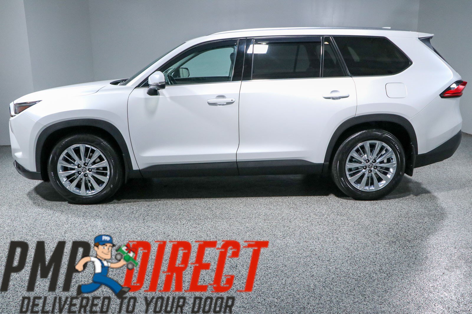 Used 2024 Toyota Grand Highlander AWD image 10