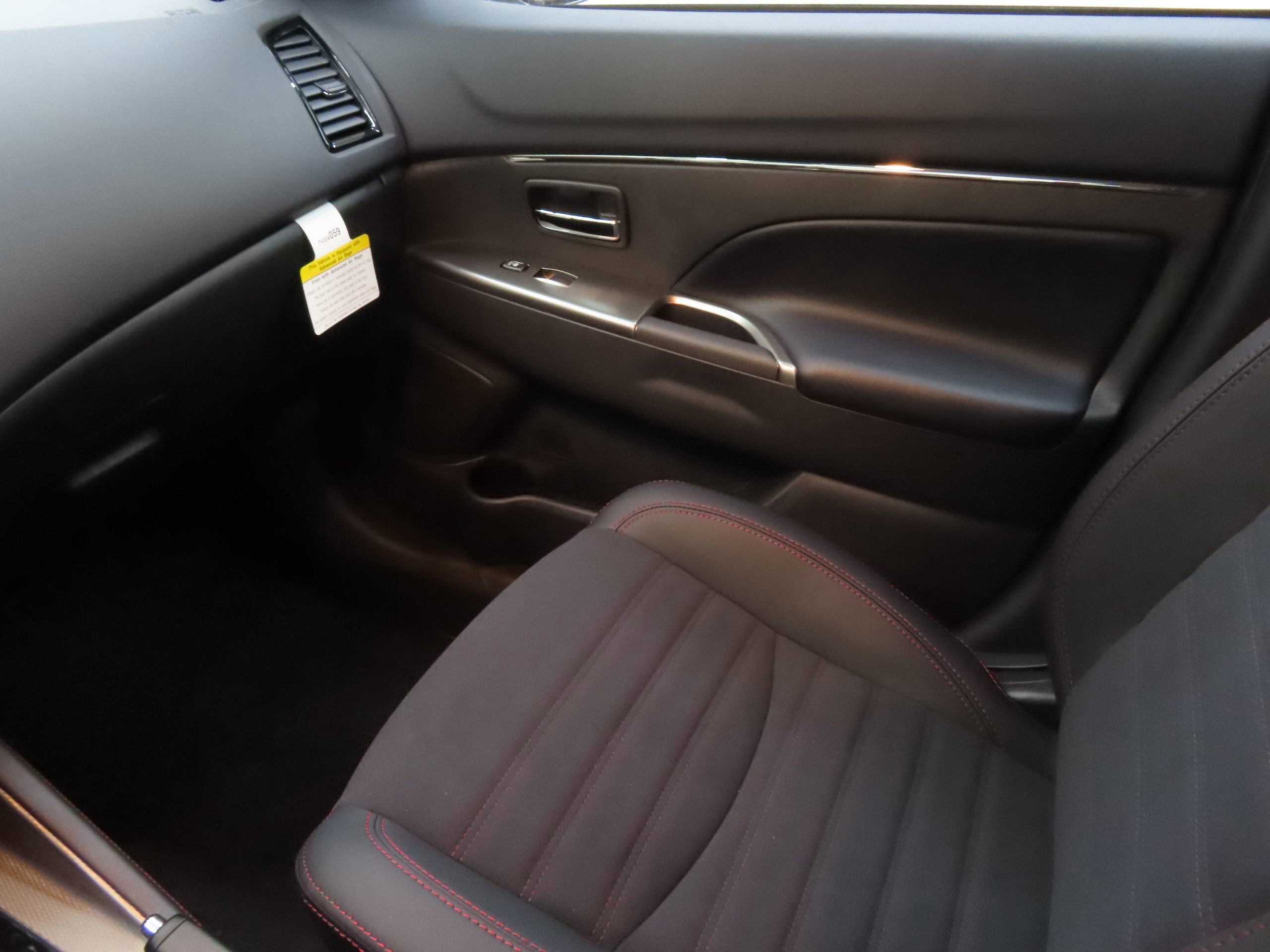 New 2025 Mitsubishi Outlander Sport SE image 17