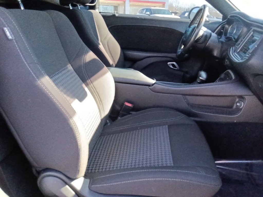 Used 2021 Dodge Challenger SXT image 28