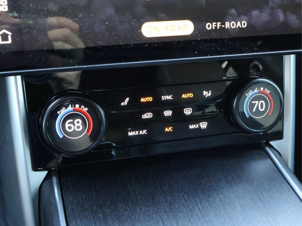 Certified 2023 Land Rover Range Rover SV image 14