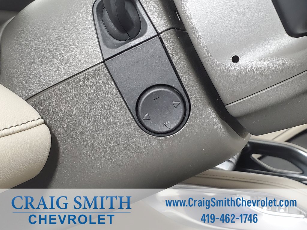 Used 2025 Lincoln Nautilus Premier image 32