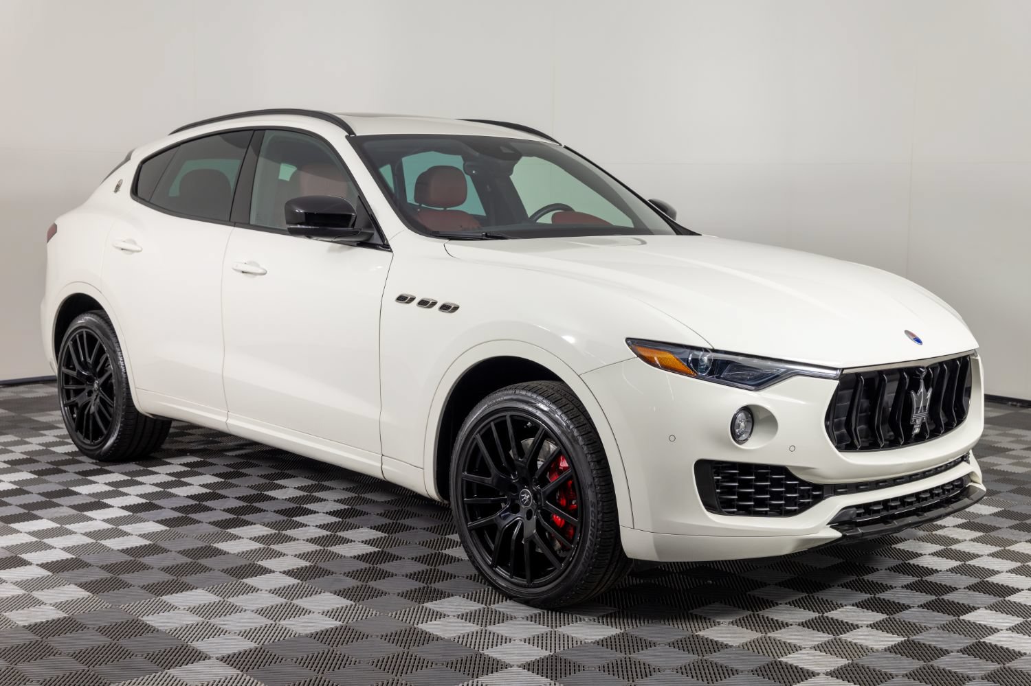Used 2021 Maserati Levante S AWD/4WD image 10
