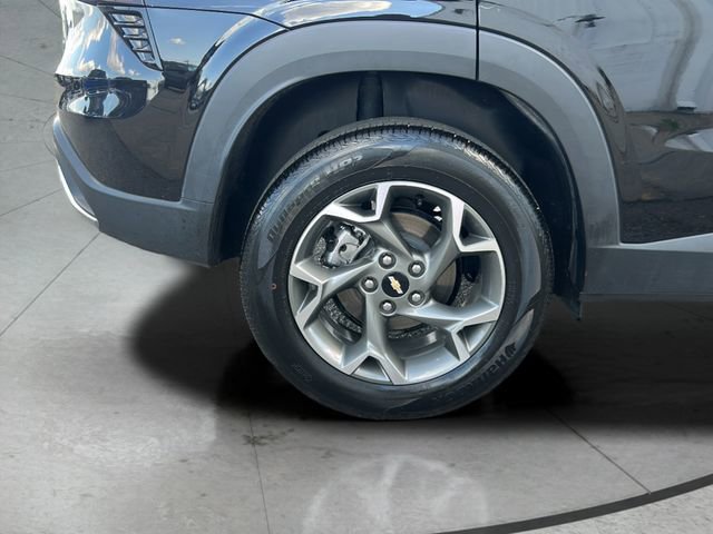 Used 2025 Chevrolet Trax LT w/ LT Convenience Package image 29