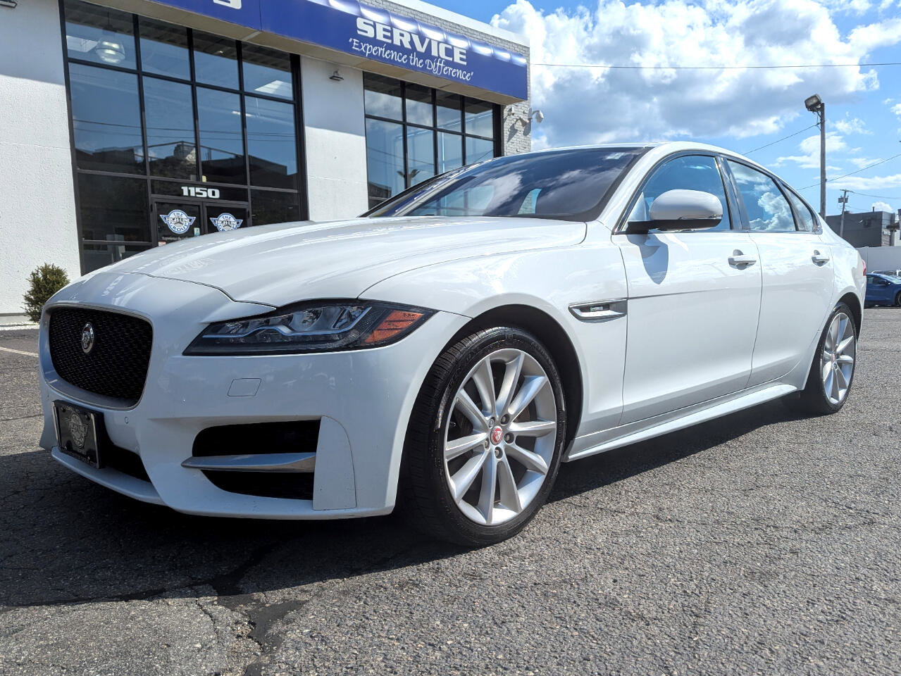Used 2016 Jaguar XF R-Sport AWD/4WD image 2