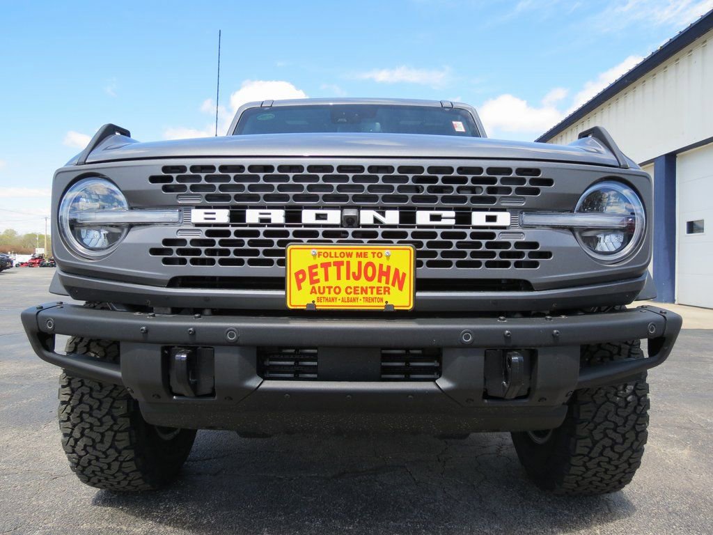 Used 2024 Ford Bronco Badlands image 11