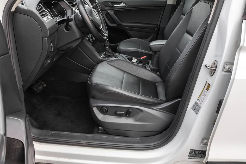 Used 2019 Volkswagen Tiguan SE image 17
