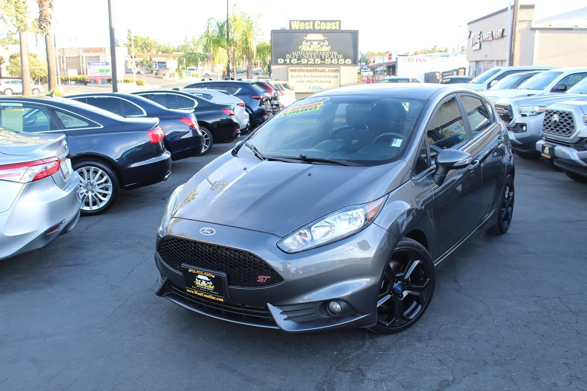Used 2017 Ford Fiesta ST FWD image 38